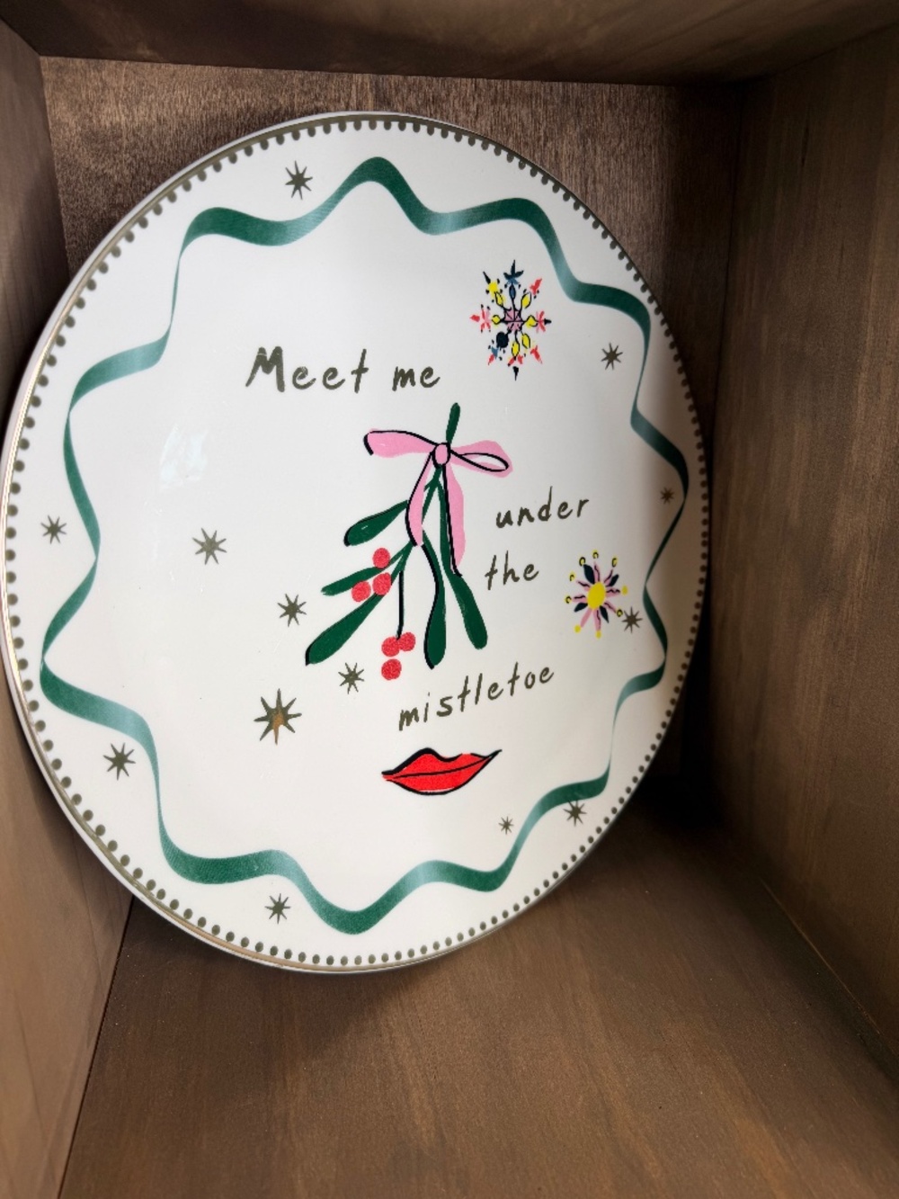 NWT Anthropologie Caroline Mistletoe Stoneware Platter Holiday